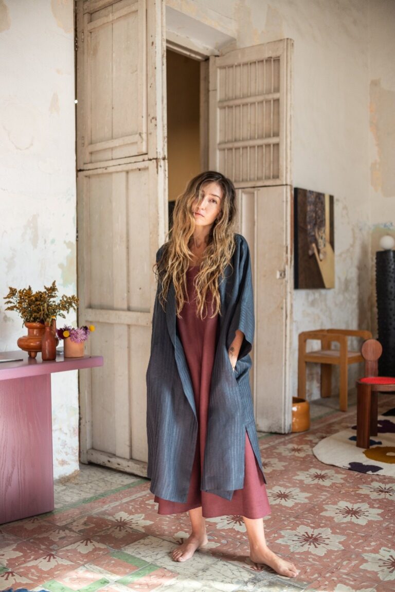 Avila Sotres Caravana Americana
